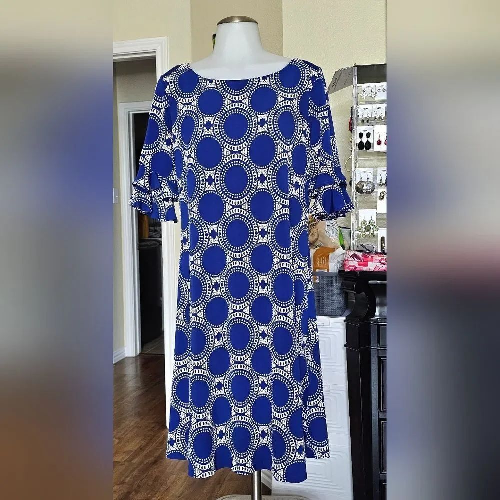 Ronni Nicole Blue and White Patterned Dress